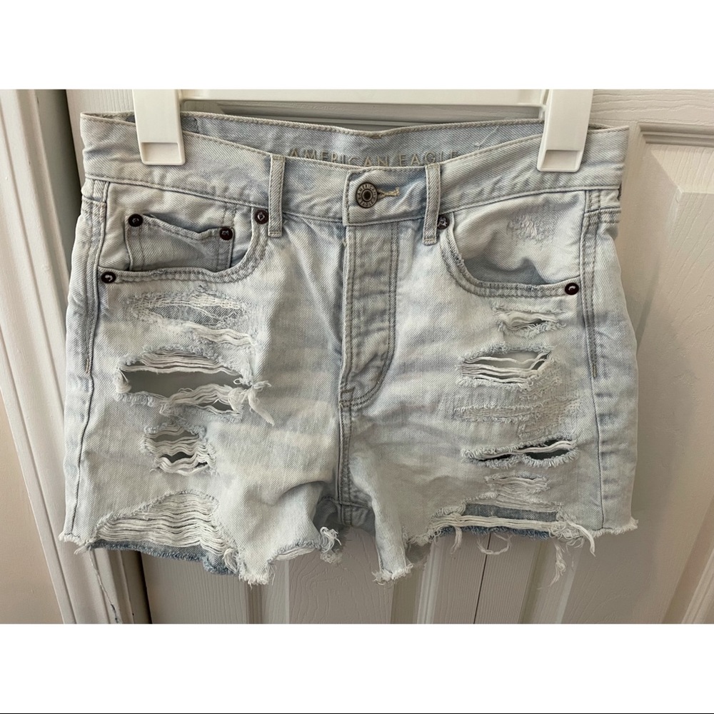 American Eagle 90’s Boyfriend Short
